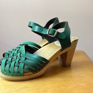 Green Leather Heeled Clog sandals with Lattice Design 39 Maguba of Sweden
